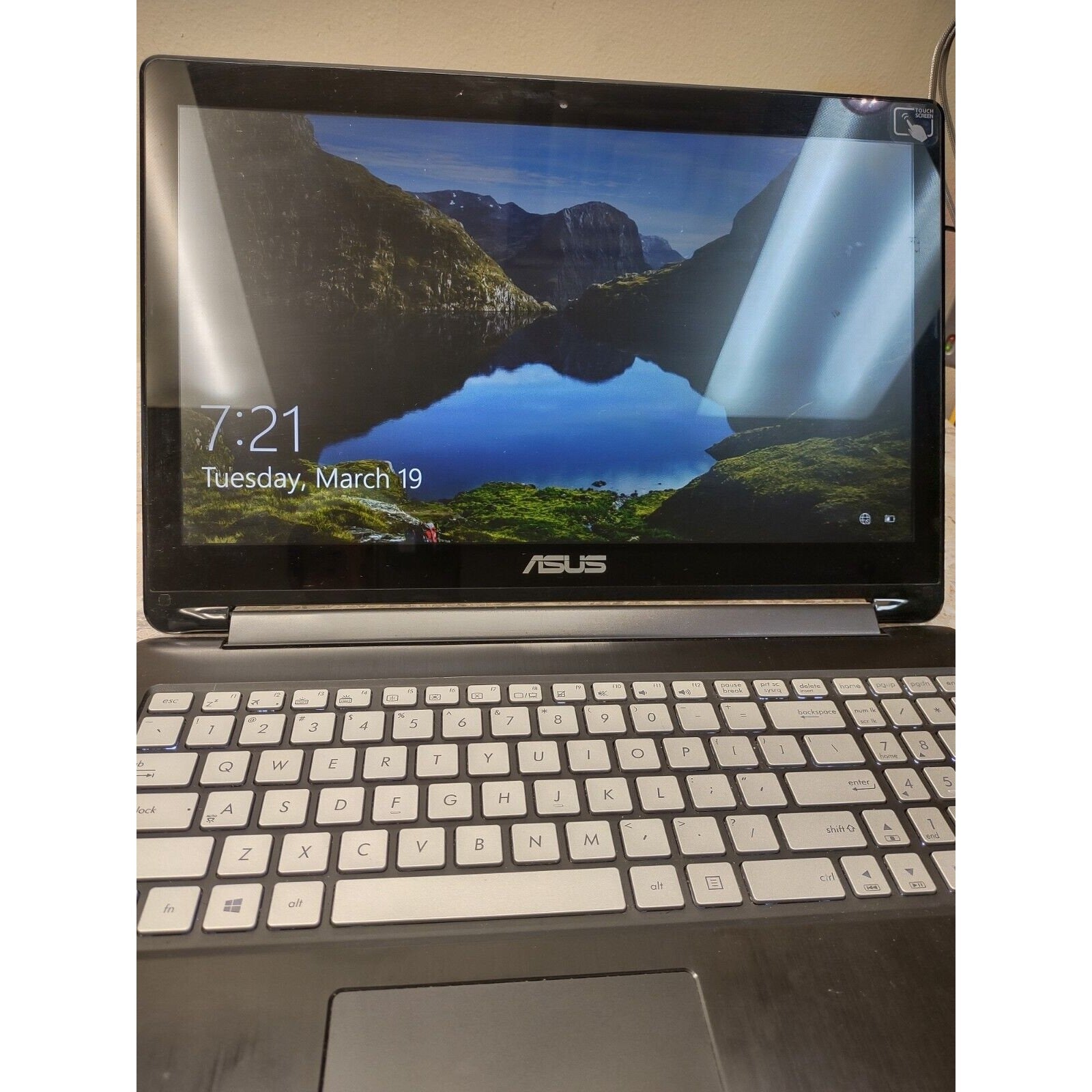 ASUS Q551L Gaming 2-in-1 Touch Laptop 15
