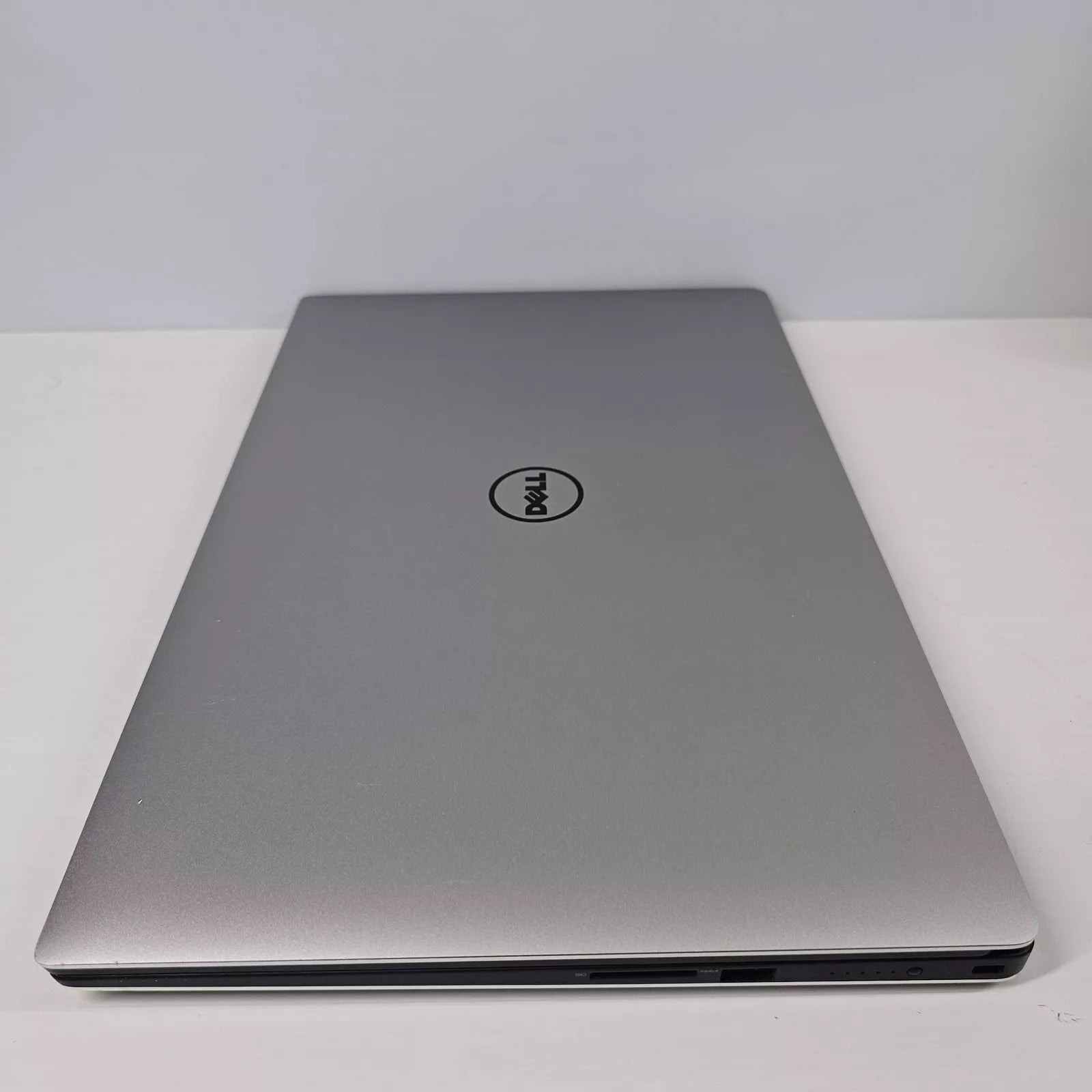 Dell XPS 15 9550 15.6 Dell XPS 15 9550 15.6