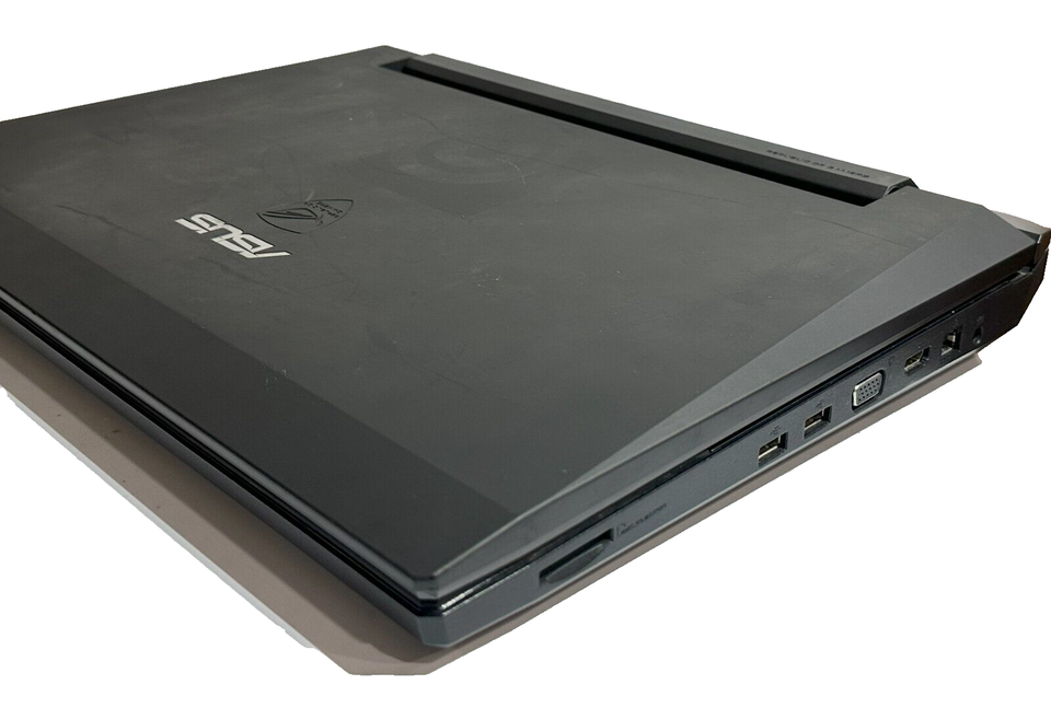 ASUS ROG G74Sx Gaming Laptop 17.3