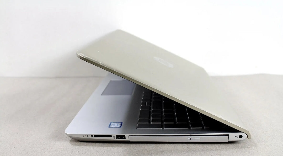 HP Pavilion 15-cc067cl, 15.6