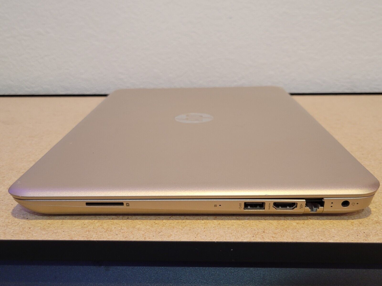 HP PAVILION 15-AU030WM i5-6200U, TOUCHSCREEN (8GB RAM 256GB SSD