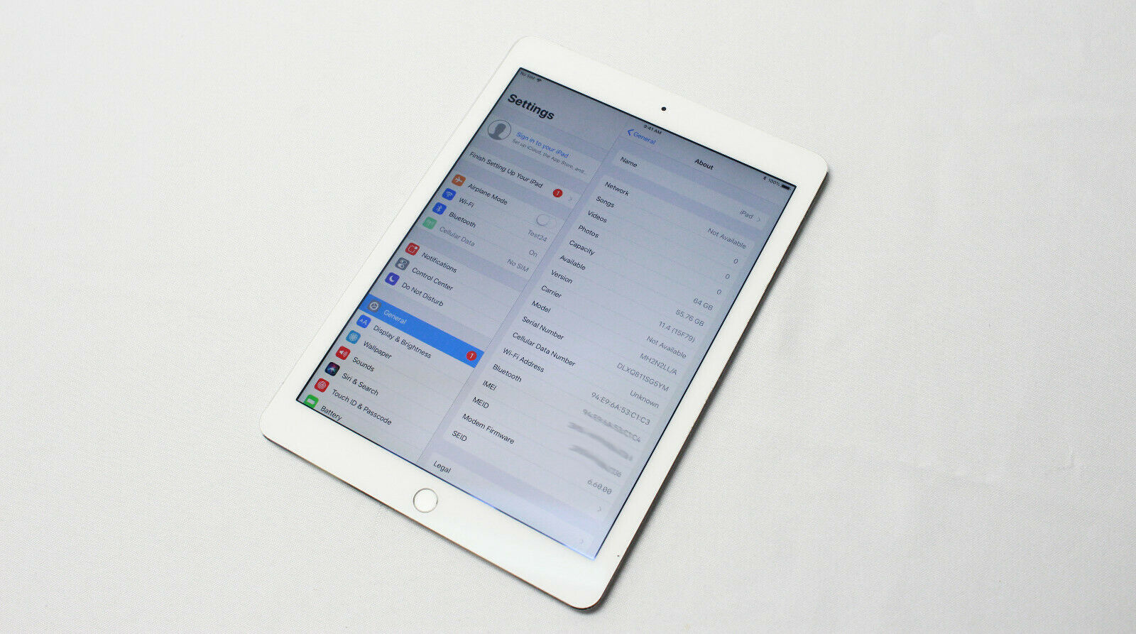 Apple iPad Air 2, 2nd Generation, 9.7in (16GB, 64GB, 128GB) Wi-Fi