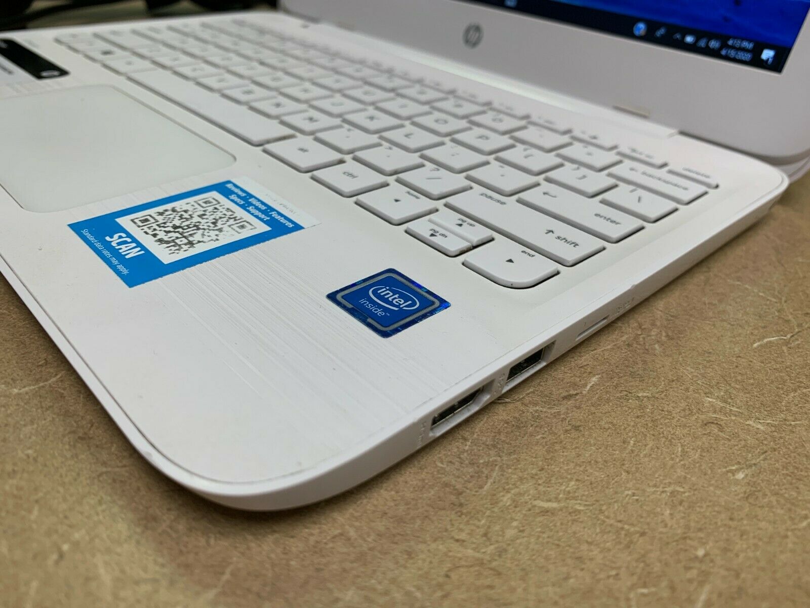 HP Stream 11 Y012 Celeron N3060 Laptop