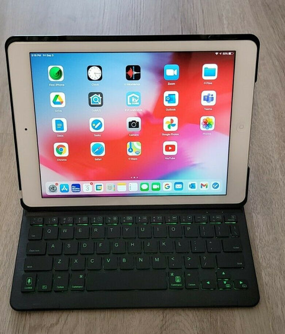 Apple iPad Air 1st Generation, 9.7in (16GB) Wi-Fi Retina Siri - iOS 12 Tablet + Keyboard